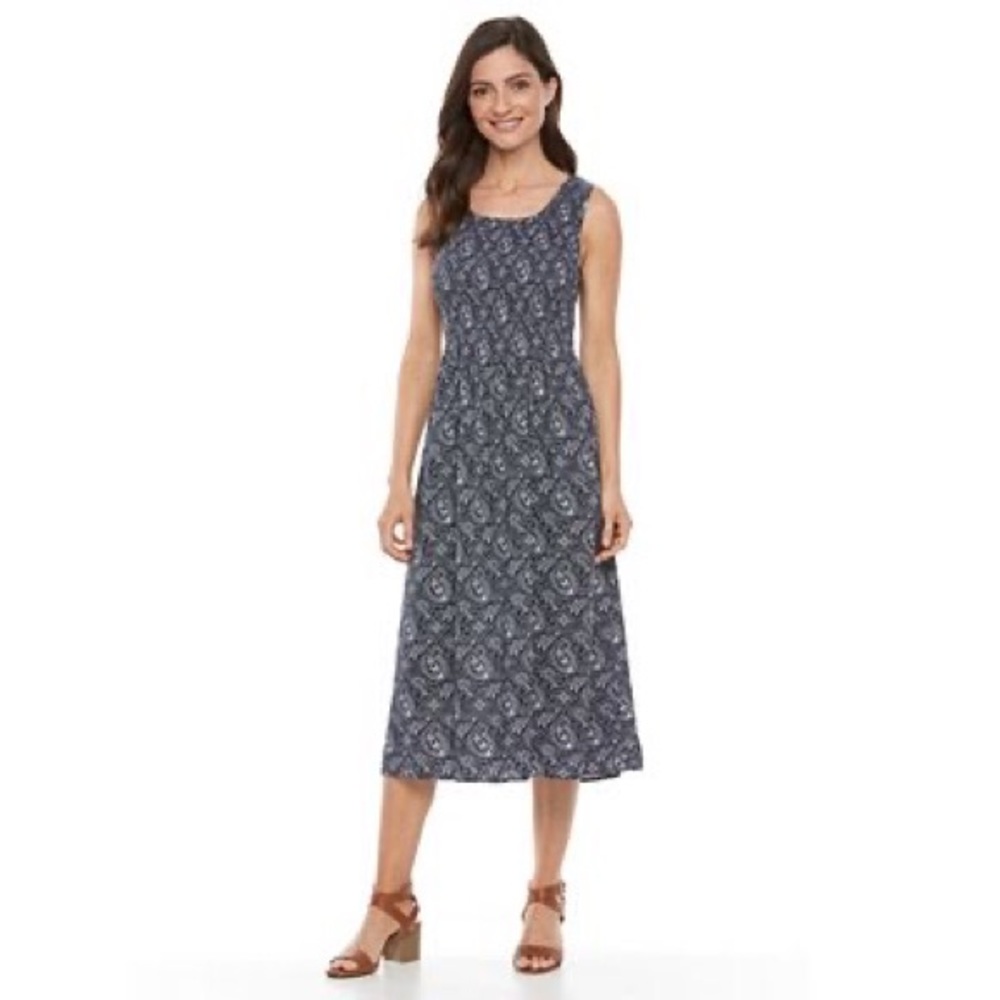 Croft & Barrow - Maxi dress / Size M 
Beautiful dress /Ruched bodice.